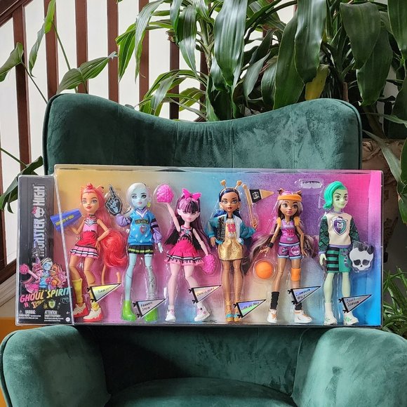 NEW Monster High Gen3 Ghoul Spirit Sporty 6 Pack Doll Set, Deluxe Fashio… - Picture 2 of 12